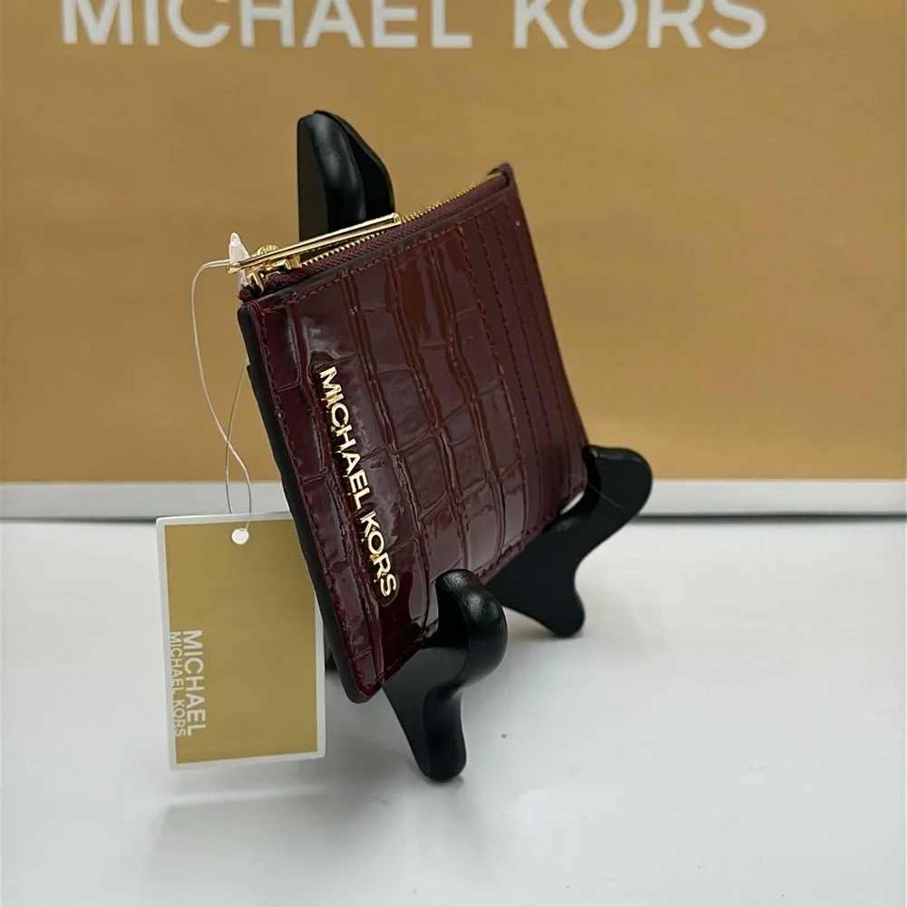 MICHAEL KORS JET SET TRAVEL MEDIUM TZ CARD CASE IN OXBLOOD